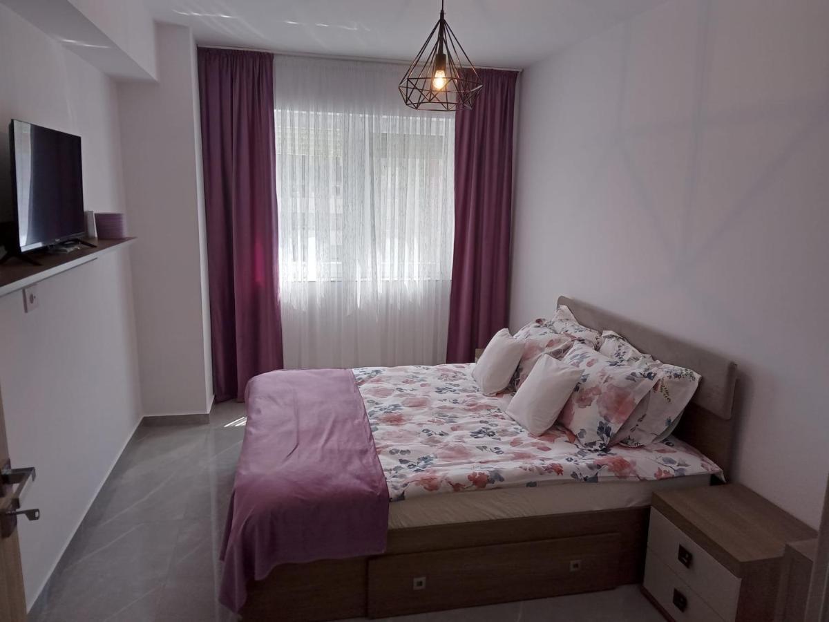 Apartament Gabriella'S Home Oradea Zewnętrze zdjęcie
