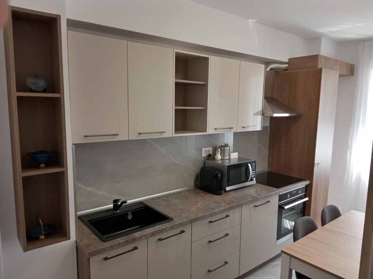 Apartament Gabriella'S Home Oradea Zewnętrze zdjęcie